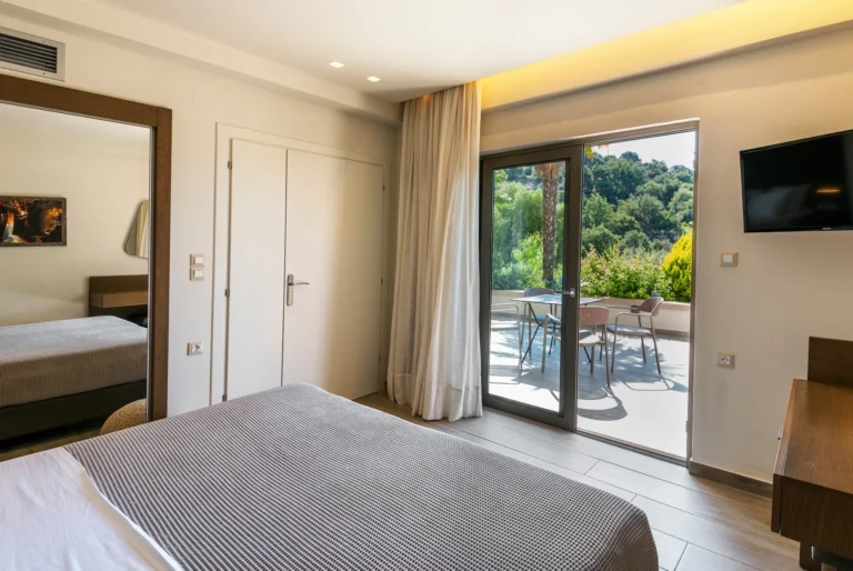 Deluxe suite side sea view 4 at Prima Vista Sivota